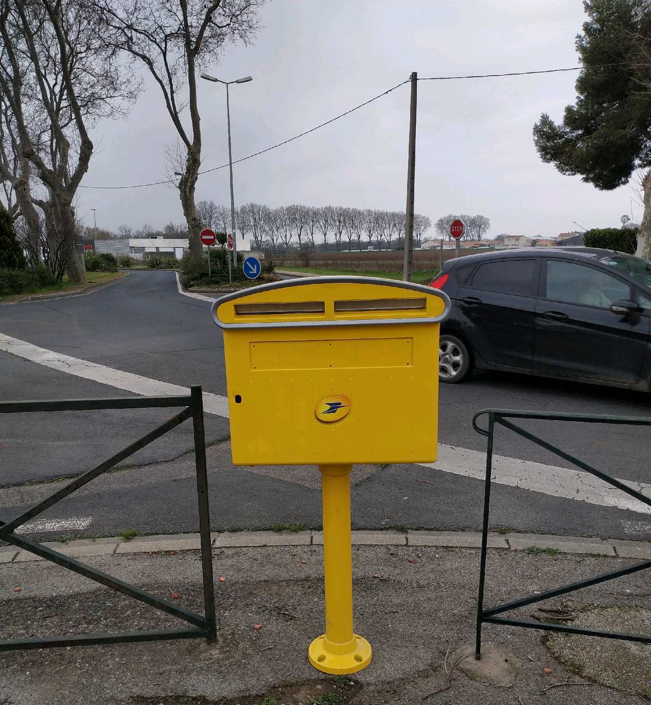 1 rue bartholi carrieres seine combien de boites aux lettres